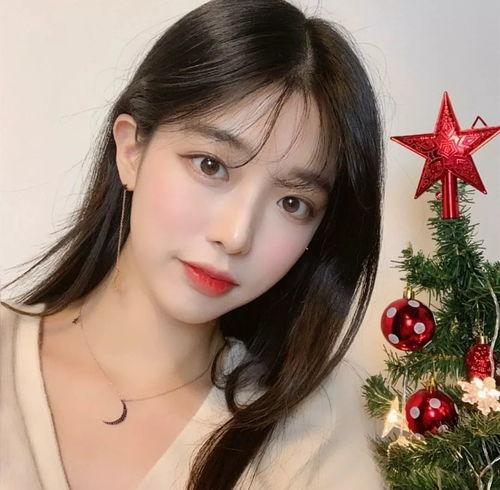 抖音网红美女 吃瓜图片,揭秘娱乐圈幕后真相！”